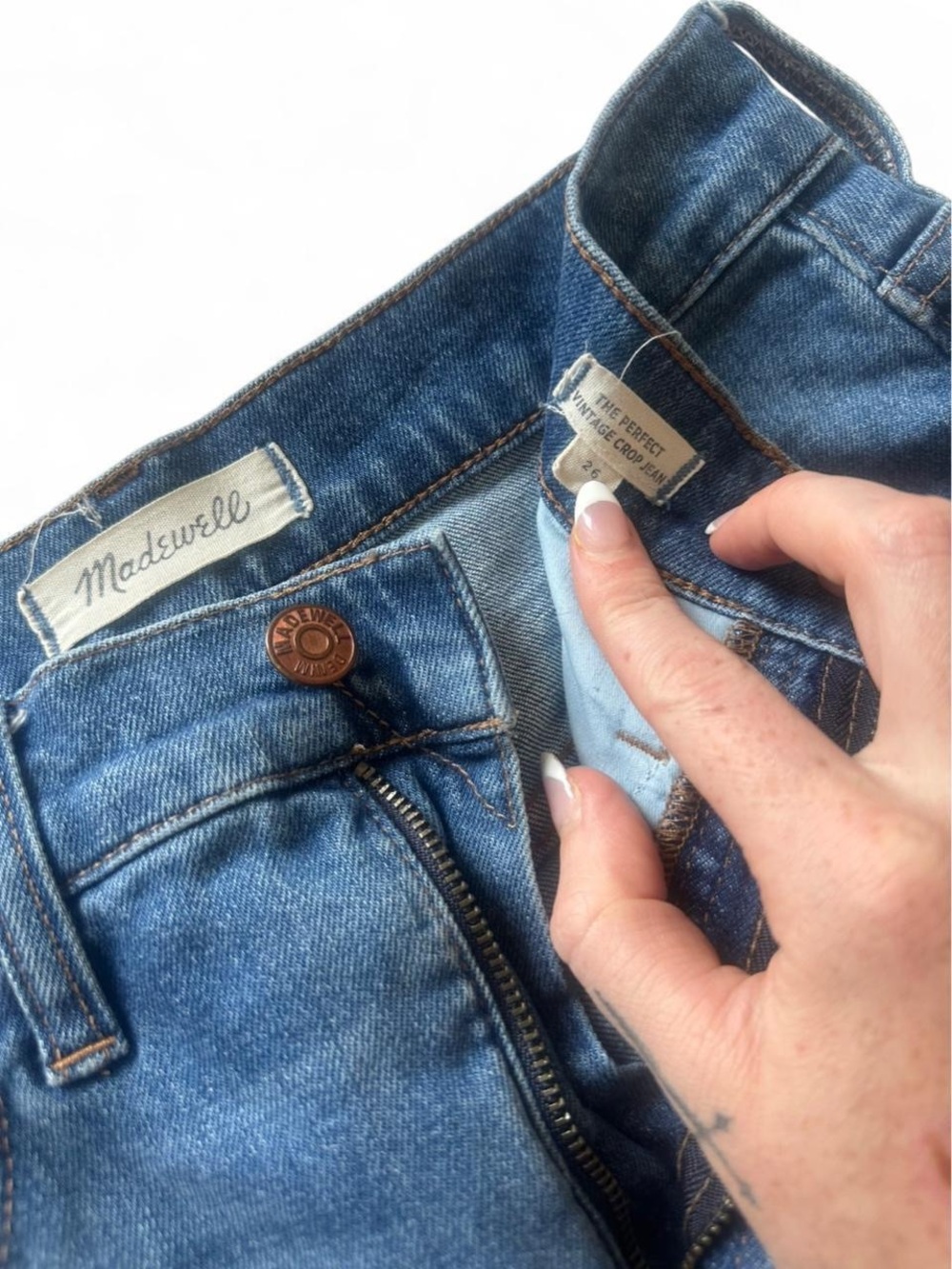 Madewell Women’s Medium Blue Straight-Leg Jeans with Brown Patch - Picture 8 of 8